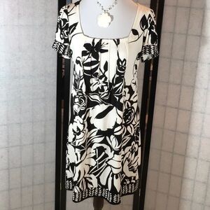Trulli black and white shift dress